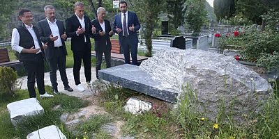 Abdullah Avcı'dan Özkan Sümer'in mezarına ziyaret 