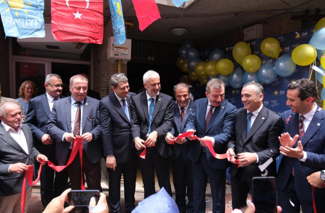İYİ Parti Trabzon İl Binasına Görkemli Açılış