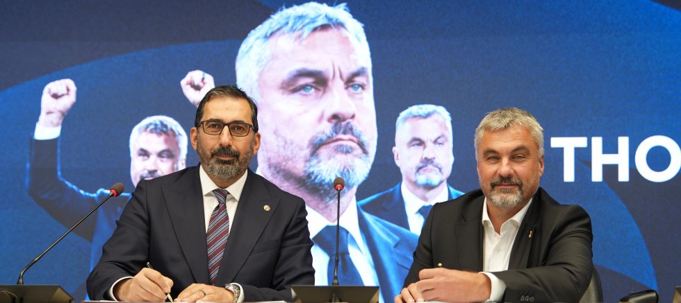 TRABZONSPOR, THOMAS REİS İÇİN İMZA TÖRENİ DÜZENLEDİ