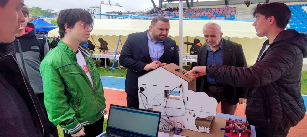TÜBİTAK Bilim Fuarına hazırlanan projeler sergileniyor