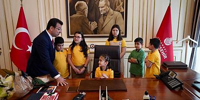 Başkan İmamoğlu, 23 Nisan’da Koltuğunu Küçük Ecrin’e Devretti