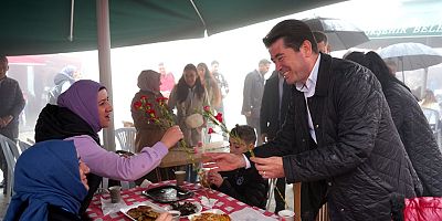 Başkan Kaya, emekçi kadınların Anneler Günü’nü kutladı