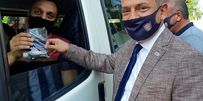 Başkan Usta’dan Şoförlere Maske ve Kolonya