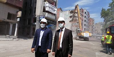 Çömlekçi'de otellerin yıkımı başladı!