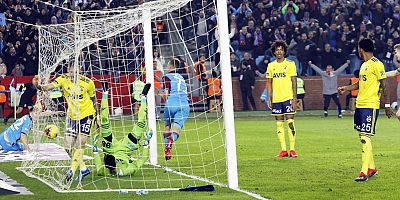 Karadeniz Fırtınası Fener’i Söndürdü 2-1