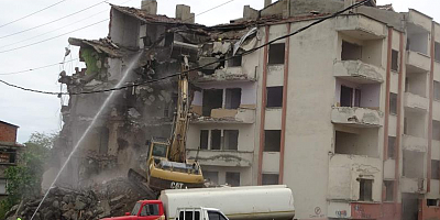 Trabzon'da Kanuni Bulvarı için yıkımlar devam ediyor!