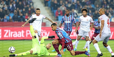 Trabzonspor Yarı Finale Yükseldi ! 2-0